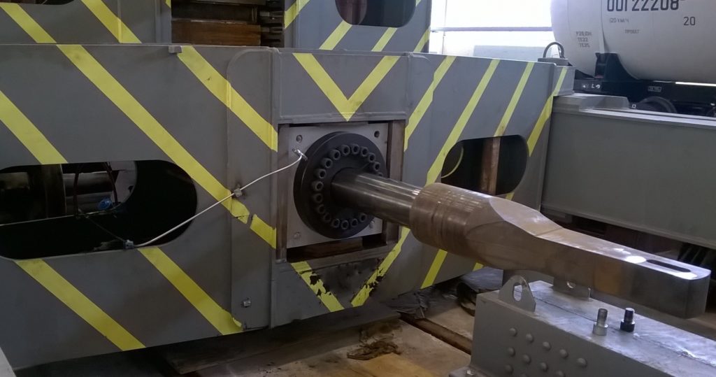 Static load test stand for railway bogies