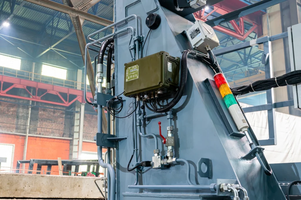 Structure housing of the GMK 27-9 hydraulic crane